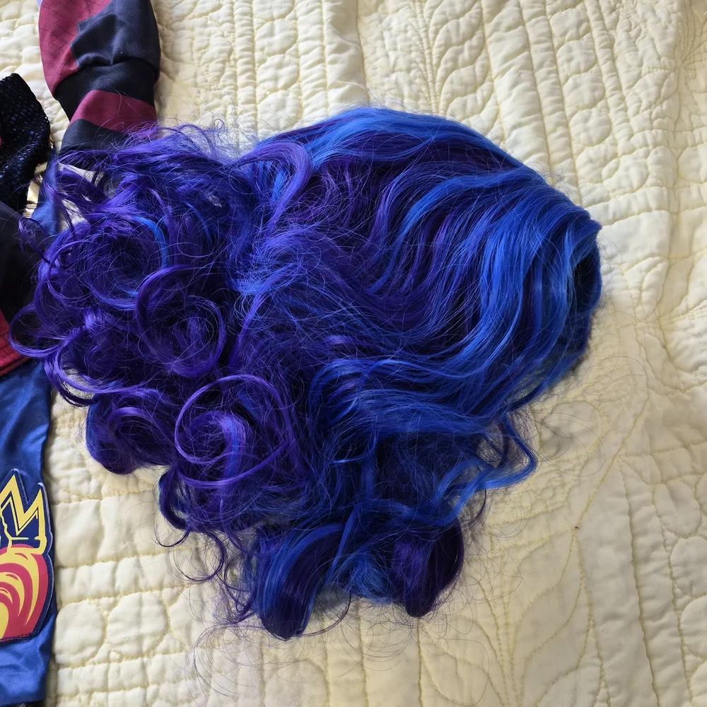 Kids Descendants Costume - Red and Blue - Picture 3 of 3